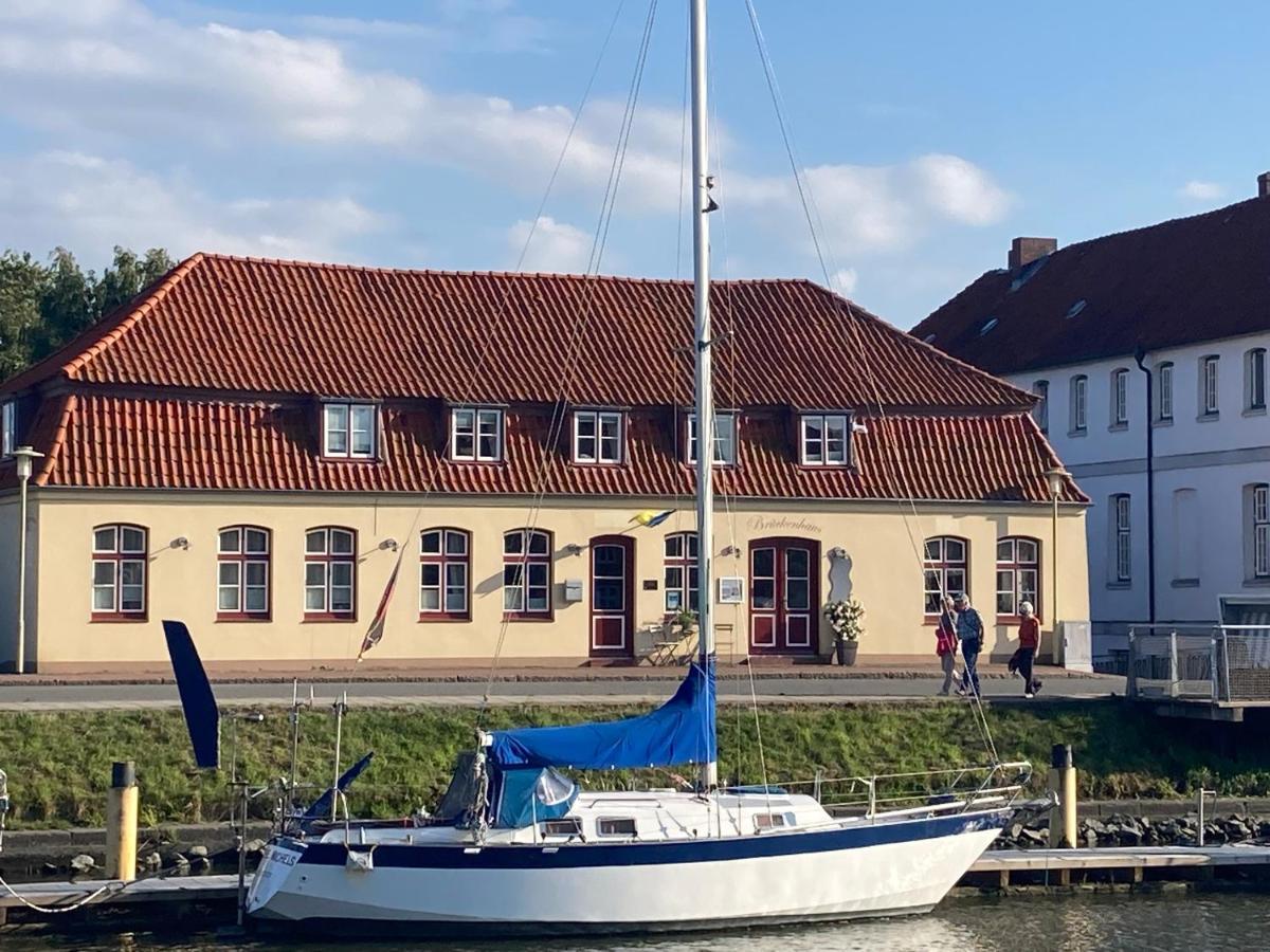 Hotel Das Brueckenhaus Glueckstadt Luaran gambar