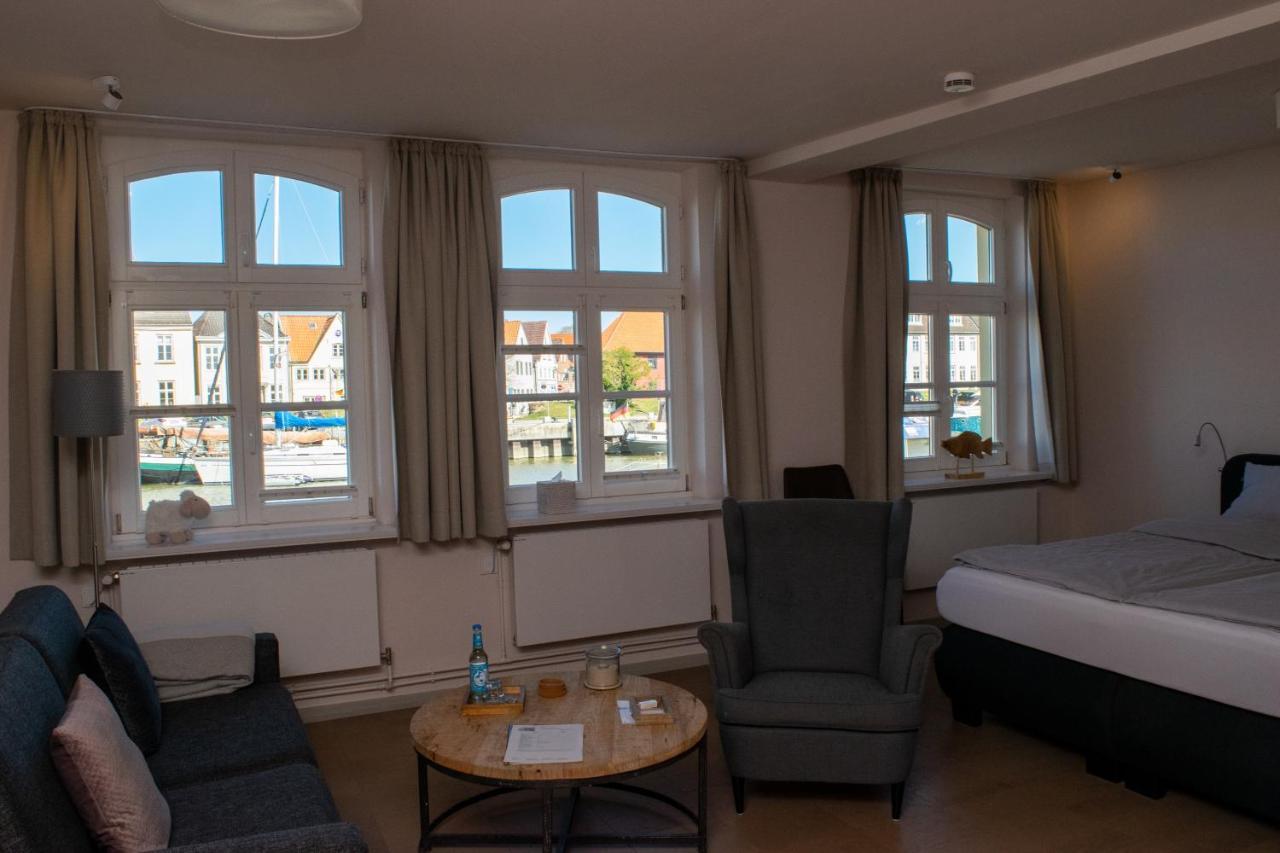 Hotel Das Brueckenhaus Glueckstadt Luaran gambar